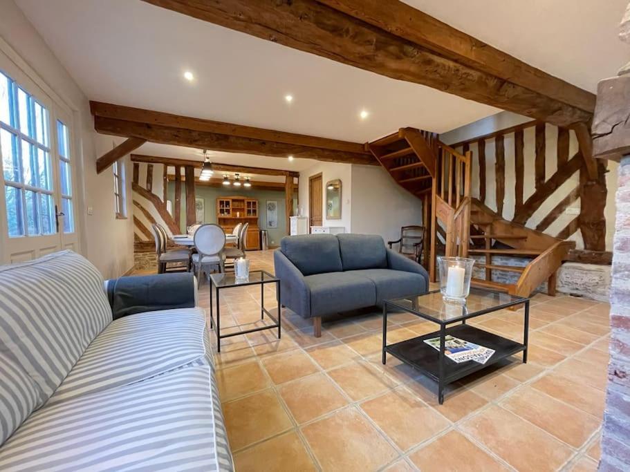 Les Ecuries A 12 Mn De Cabourg Holiday home Goustranville