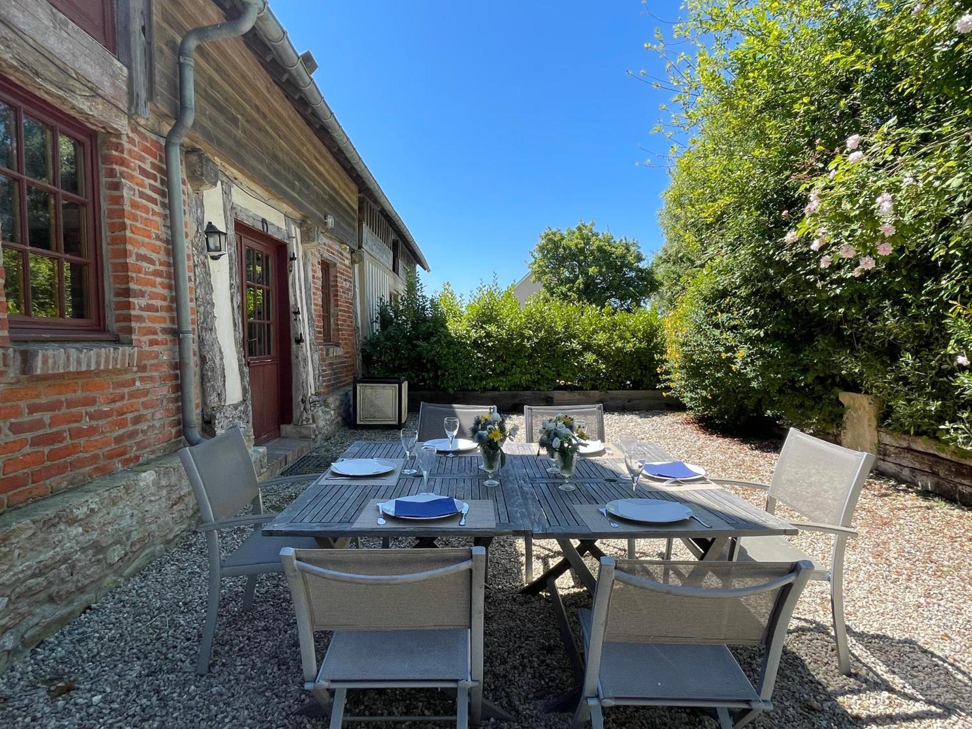Les Ecuries A 12 Mn De Cabourg Holiday home Goustranville